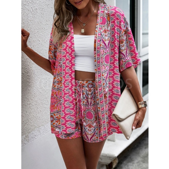 2 Piece Set: Pink Printed Kimono Shirt and Shorts - Picture 5 of 16